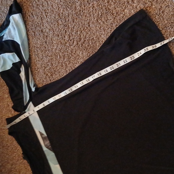 Alfani black abstract cold shoulder tunic top size small - Picture 11 of 12